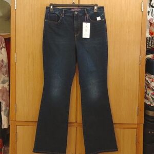 Boot Cut Dark Wash Jeans  "Amanda" SZ 12 Average By Gloria Vanderbilt
